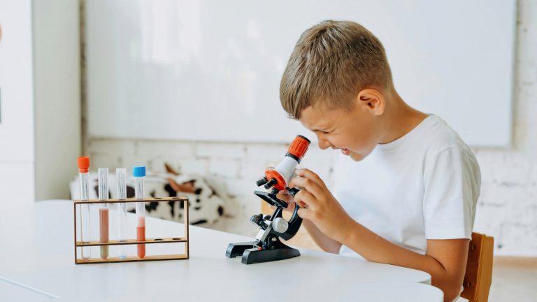 Learn About Microscope