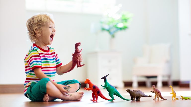 10 Toys Great For Keeping Your Child’s Attention.