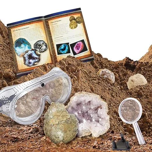 71yTrTzdUaL._SX522_ National Geographic Break Open 2 Real Geodes